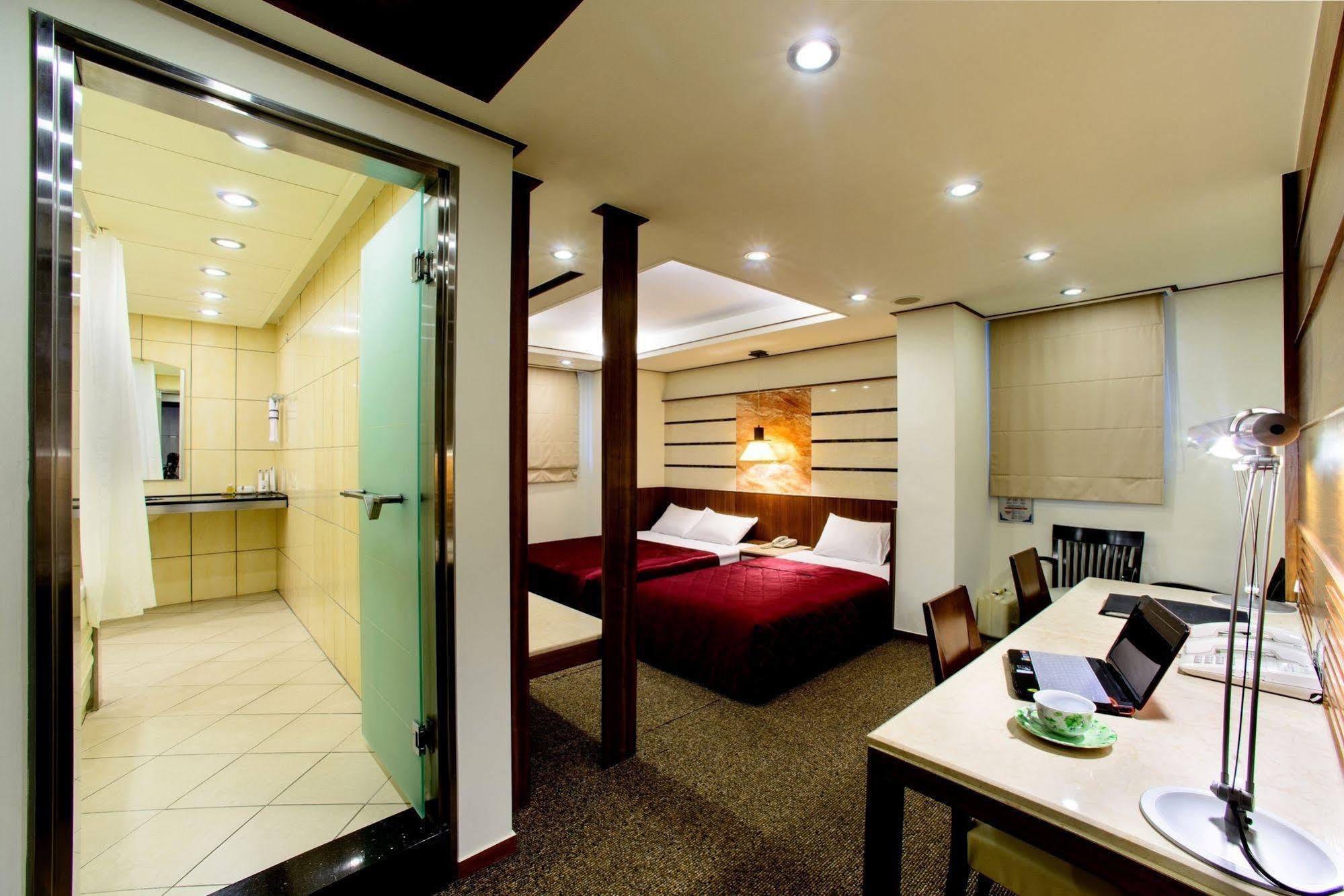 Kao Yuan Hotel - Zhong Shan Taichung Exterior photo