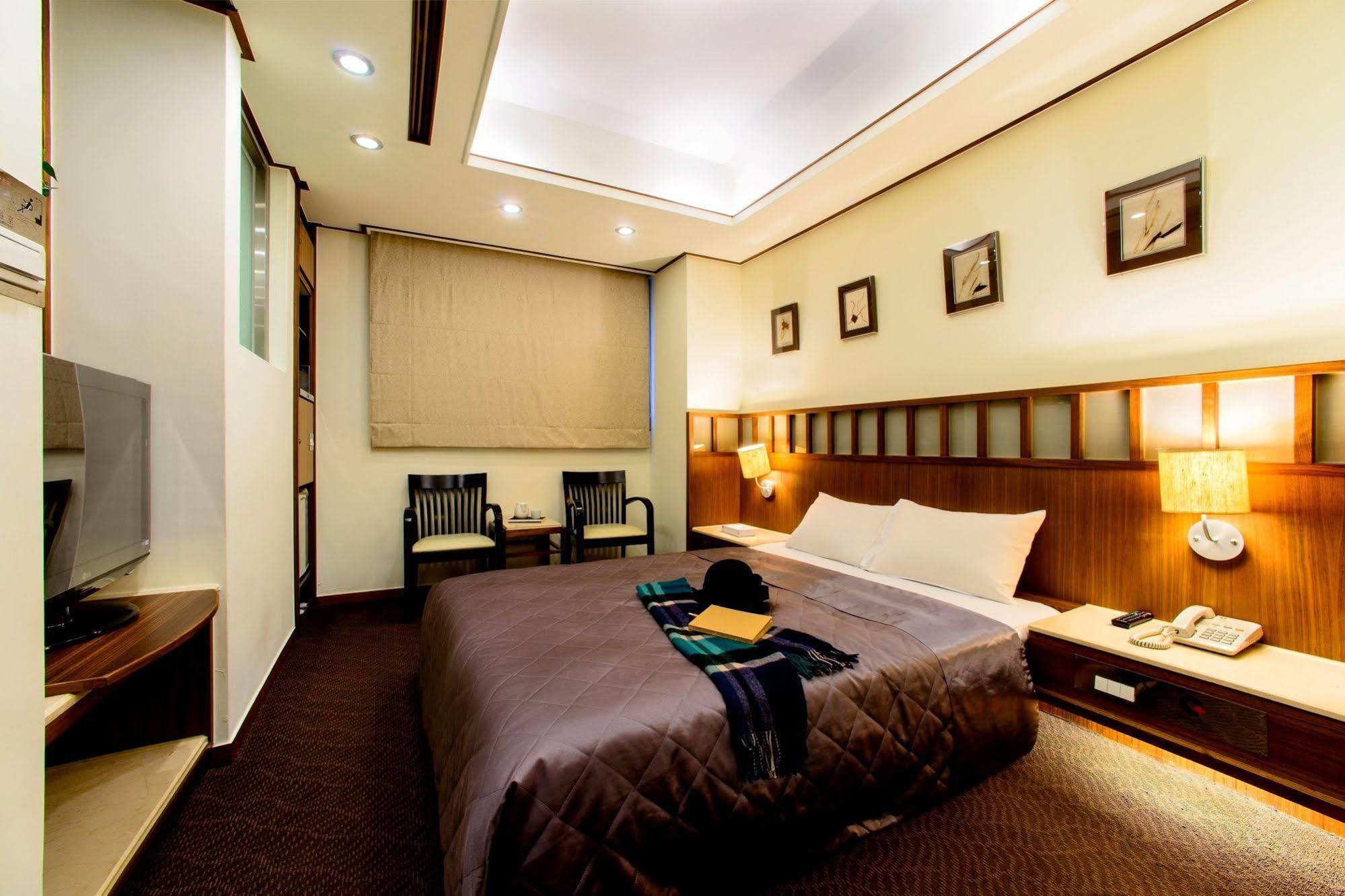Kao Yuan Hotel - Zhong Shan Taichung Exterior photo